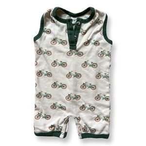 Kate Quinn bike shortie